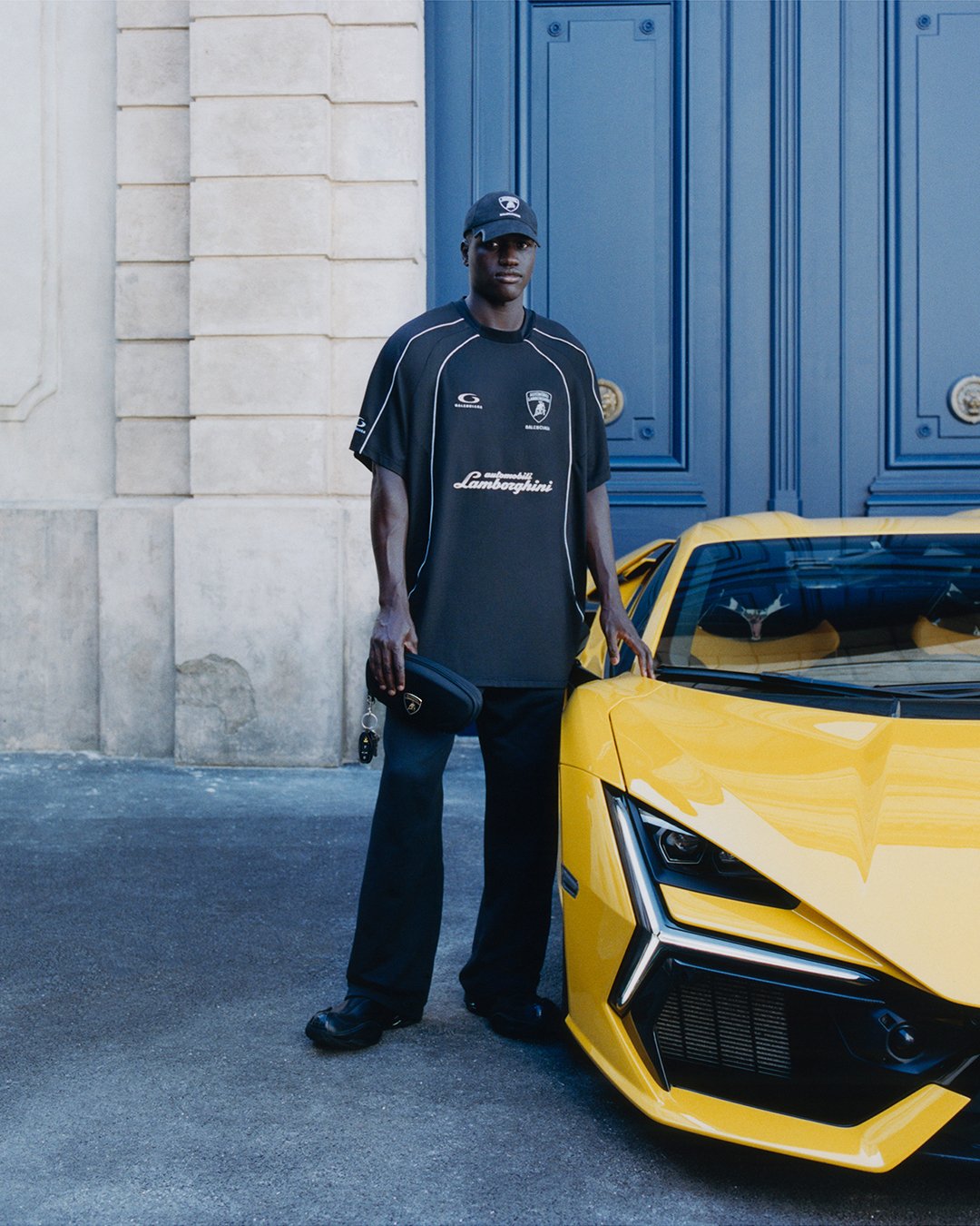 ★ランボルギー二 コラボ ★【BALENCIAGA】真鍮ロゴリング ホワイト の ウィメンズ Balenciaga | Automobili Lamborghini